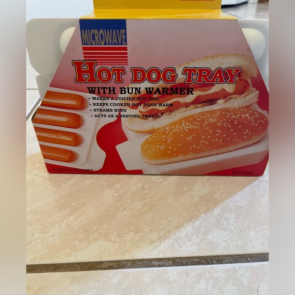 Microwave Hot Dog Tray With Bun Warmer - Picture 2 of 9